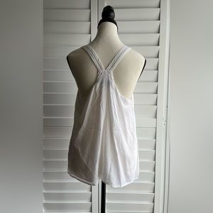 🍌BANANA REPUBLIC Racer Back 100% Cotton Top with Embroidery size M